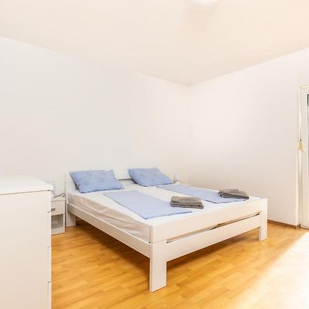 Appartement Aleksic à Medulin Extérieur photo
